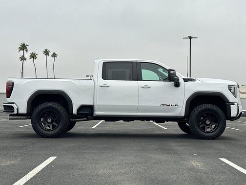2026 GMC Sierra 2500 AT4