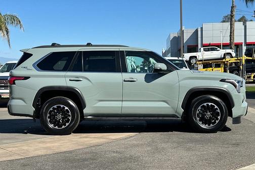 2024 Toyota Sequoia SR5