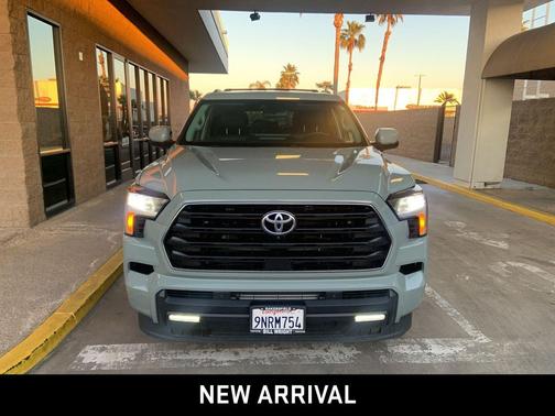 2024 Toyota Sequoia SR5