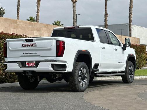2025 GMC Sierra 2500 Denali