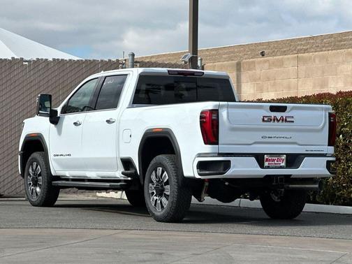 2025 GMC Sierra 2500 Denali