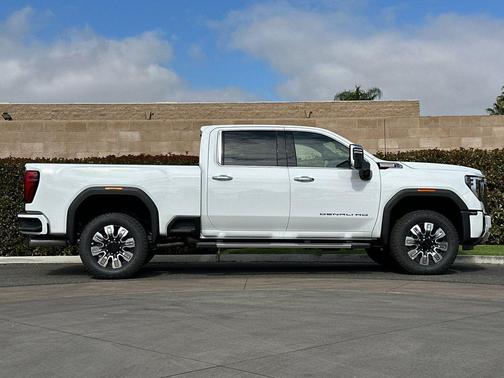 2025 GMC Sierra 2500 Denali