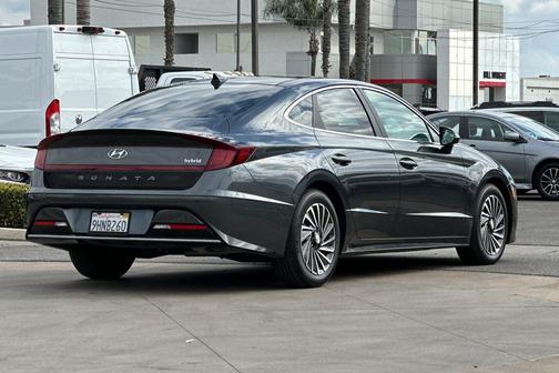 2023 Hyundai SONATA Hybrid Limited