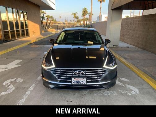 2023 Hyundai SONATA Hybrid Limited