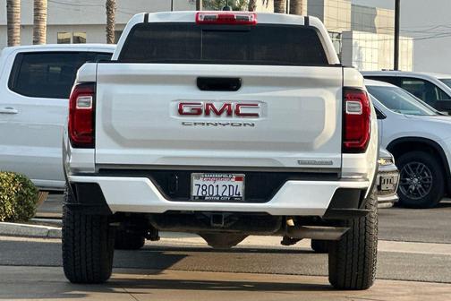 2024 GMC Canyon Elevation