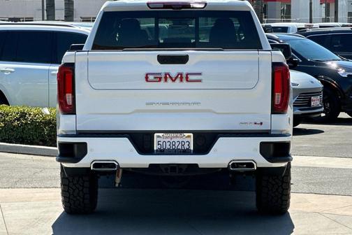 2023 GMC Sierra 1500 AT4