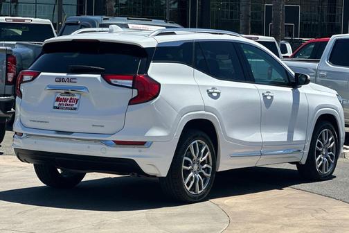 2023 GMC Terrain Denali