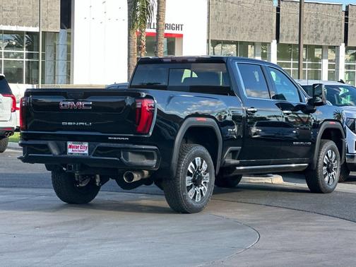 2025 GMC Sierra 2500 Denali