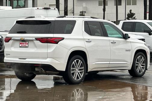 2023 Chevrolet Traverse High Country