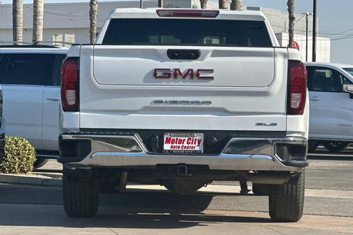 2024 GMC Sierra 1500 SLE