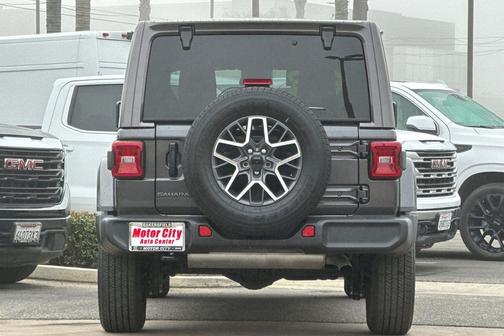 2025 Jeep Wrangler 4-Door Sahara 4x4
