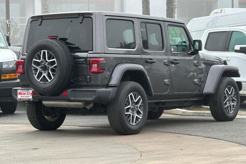 2025 Jeep Wrangler 4-Door Sahara 4x4