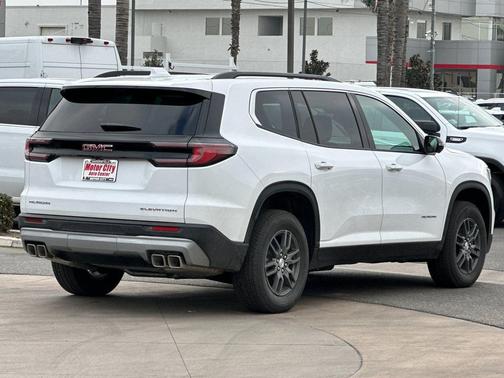 2026 GMC Acadia Elevation FWD