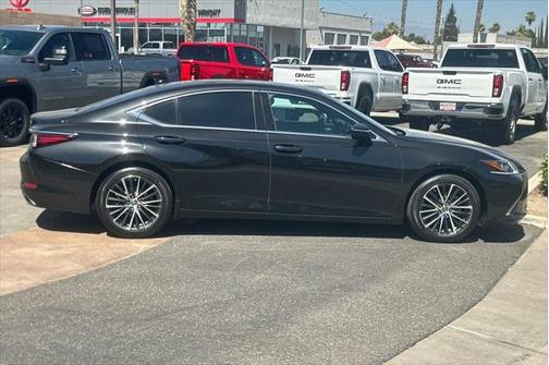2022 Lexus ES 350 Base
