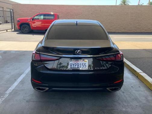 2022 Lexus ES 350 Base