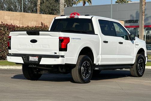 2023 Ford F-150 Lightning XLT