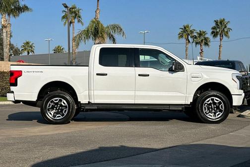 2023 Ford F-150 Lightning XLT
