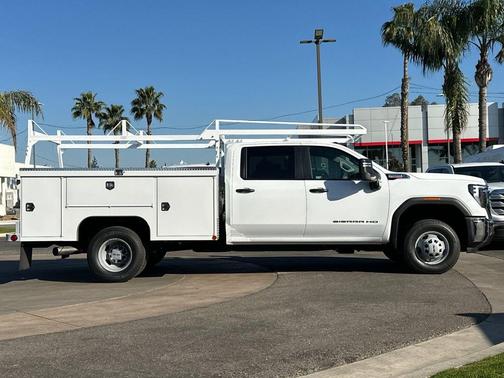 2026 GMC Sierra 3500 Base