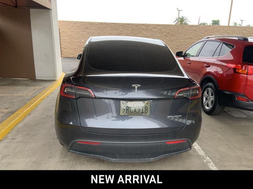 2025 Tesla Model Y Long Range Dual Motor All-Wheel Drive
