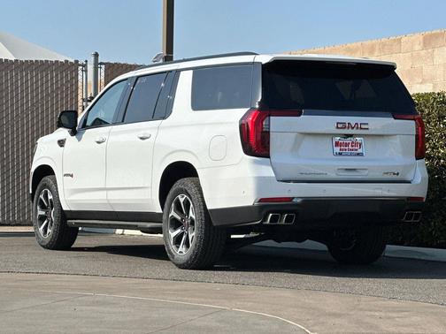 2026 GMC Yukon XL 4WD AT4