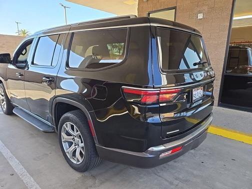 2022 Jeep Wagoneer Series II 4x4