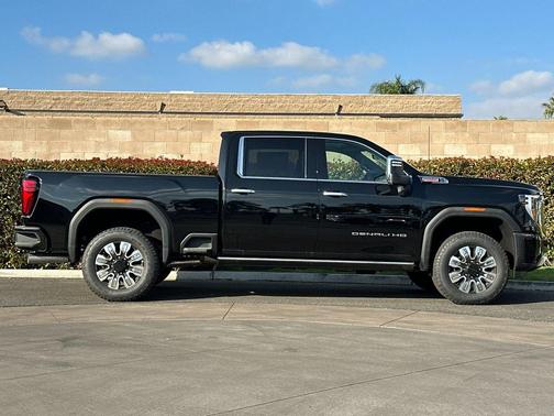 2025 GMC Sierra 2500 Denali