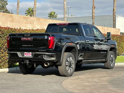 2025 GMC Sierra 2500 Denali