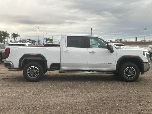 2025 GMC Sierra 2500 SLE