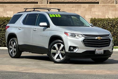 2021 Chevrolet Traverse LT Leather