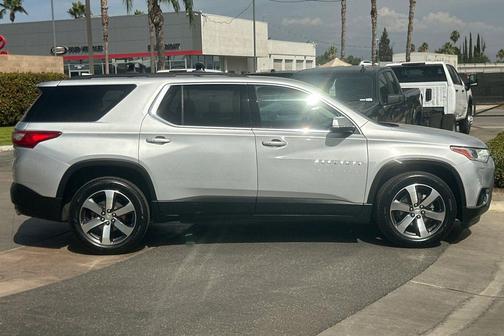 2021 Chevrolet Traverse LT Leather