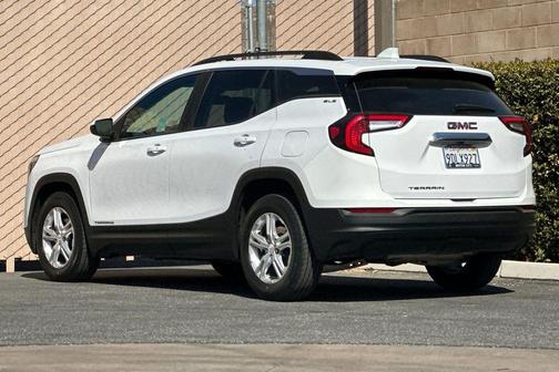 2022 GMC Terrain SLE