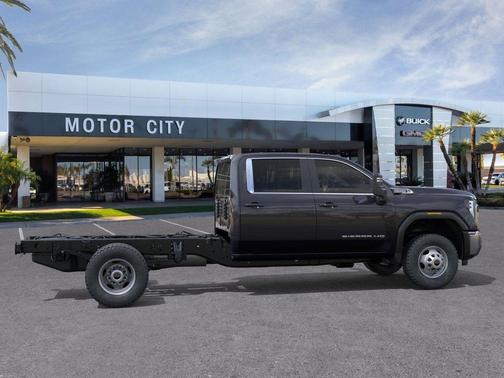 2025 GMC Sierra 3500 Base