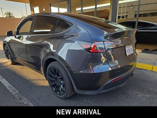 2025 Tesla Model Y Long Range Dual Motor All-Wheel Drive
