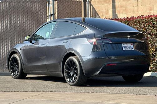2025 Tesla Model Y Long Range Dual Motor All-Wheel Drive