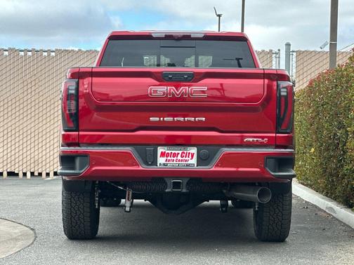 2025 GMC Sierra 2500 AT4