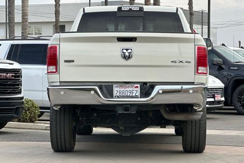 2018 RAM 2500 Laramie Crew Cab 4x4 6'4' Box