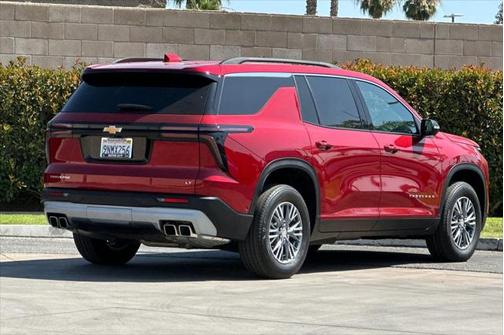 2024 Chevrolet Traverse LT