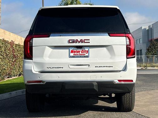 2026 GMC Yukon XL 4WD Elevation