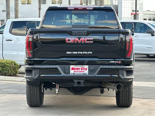 2025 GMC Sierra 2500 AT4