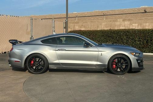 2020 Ford Shelby GT500 Base