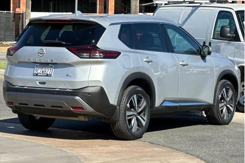 2022 Nissan Rogue SL