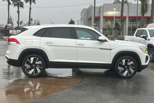 2025 Volkswagen Atlas Cross Sport 2.0T SE w/Technology