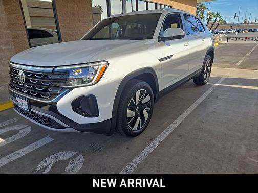 2025 Volkswagen Atlas Cross Sport 2.0T SE w/Technology