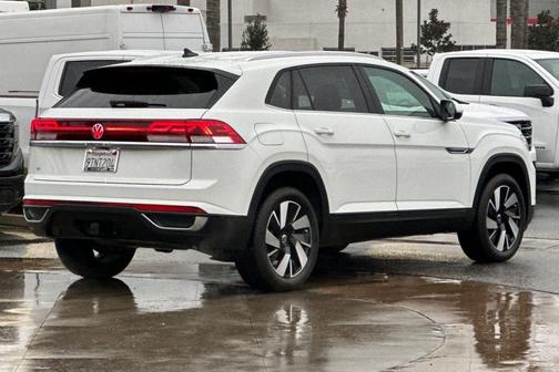 2025 Volkswagen Atlas Cross Sport 2.0T SE w/Technology