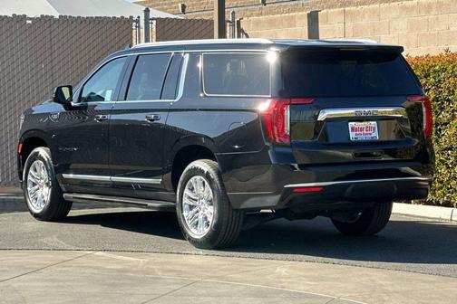 2023 GMC Yukon XL SLT
