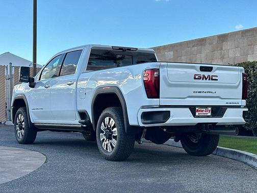 2025 GMC Sierra 2500 Denali
