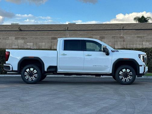 2025 GMC Sierra 2500 Denali