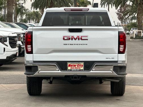 2025 GMC Sierra 1500 SLE