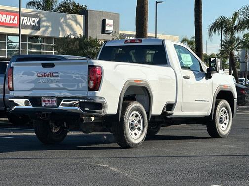 2025 GMC Sierra 3500 Base