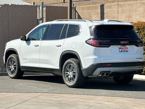 2025 GMC Acadia FWD Elevation